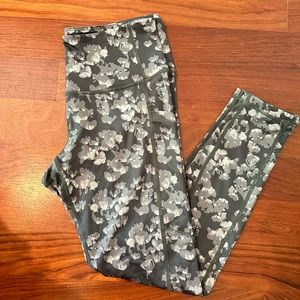 Z by Zella 7/8 Flora Leggings with pockets